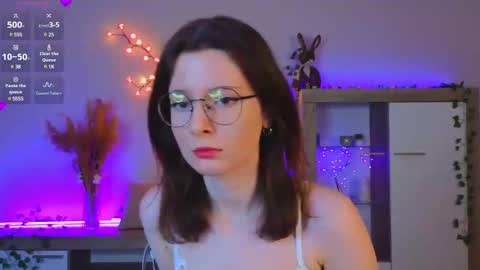 Mona online show from February 2025 03:30:02 PM