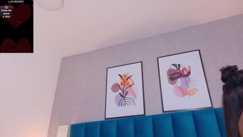   online show from November 2025 07:57:02 PM