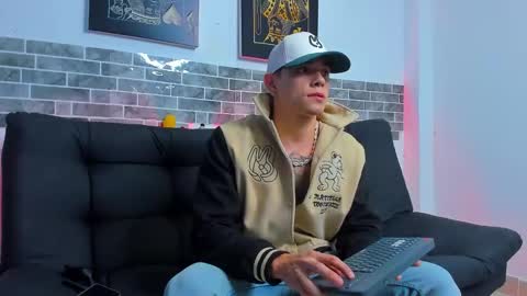 Snapshot of chepe_fit chatting on January 2025 03:22:01 AM chepe vause online show from January 2025 03:22:01 AM