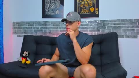 Snapshot of chepe_fit chatting on January 2025 05:07:02 AM chepe vause online show from January 2025 05:07:02 AM