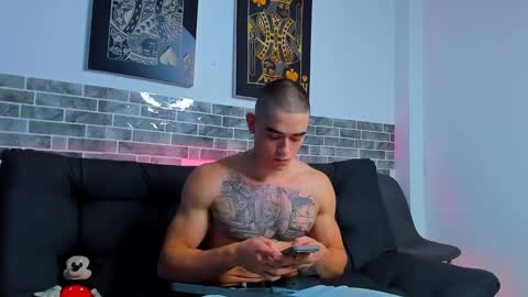 Snapshot of chepe_fit chatting on February 2025 03:00:02 AM chepe vause online show from February 2025 03:00:02 AM