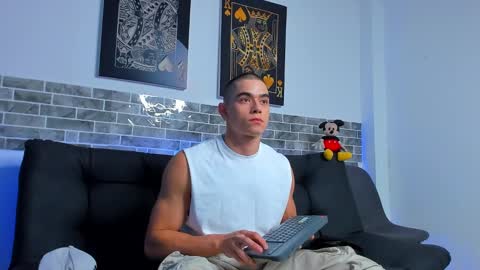 Snapshot of chepe_fit chatting on February 2025 01:25:01 AM chepe vause online show from February 2025 01:25:01 AM