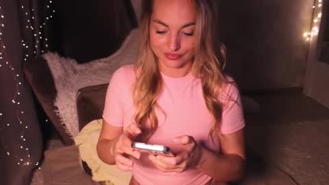 Snapshot of cherry_bomb19 chatting on January 2026 02:21:02 PM CherryBomb online show from January 2026 02:21:02 PM