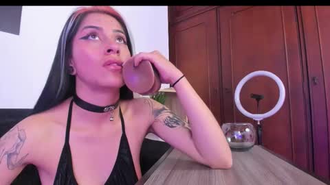 cherry_jenklins8 online show from November 2025 03:02:01 PM