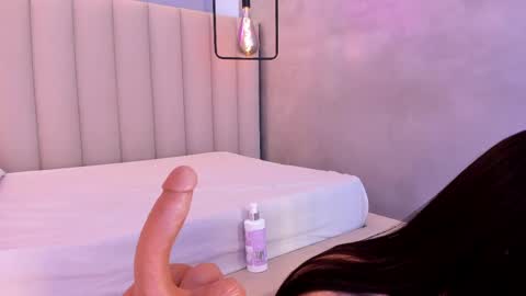 C H E R R Y  online show from April 2026 01:52:02 PM