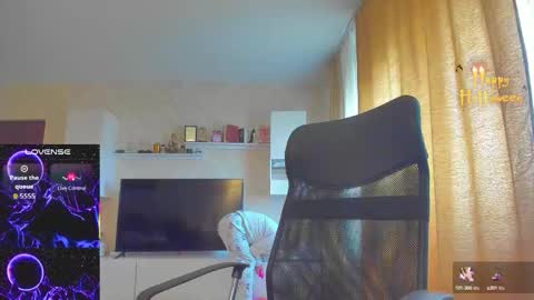 mayra online show from October 2025 08:20:02 AM