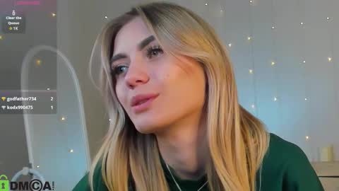 cherry_pr1ce online show from October 2025 12:09:02 AM