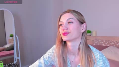 cherry_pr1ce online show from January 2026 12:58:01 AM