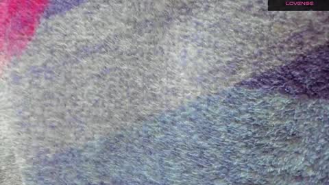 Mia online show from November 2025 11:16:02 AM