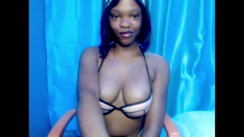 Snapshot of cherry_xchaos chatting on June 2026 04:04:02 AM Sophie online show from June 2026 04:04:02 AM