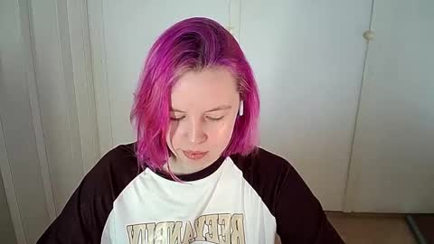 cherrybaby_0 online show from February 2026 08:59:02 AM