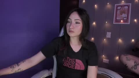  dayis independent model  online show from March 2025 07:41:01 AM