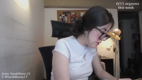 Sarah Prez online show from September 2025 12:00:02 AM