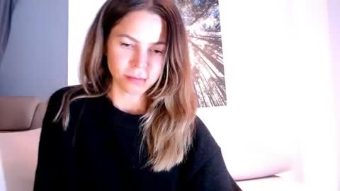 Anna online show from April 2026 12:27:01 AM