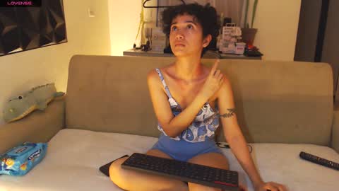 Snapshot of cherryl_b chatting on January 2025 09:51:02 AM Cereza online show from January 2025 09:51:02 AM