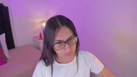 Cherry online show from October 2025 12:44:02 PM