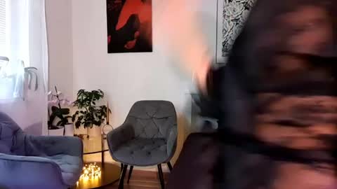 Snapshot of cherryluxe_ chatting on June 2026 05:41:01 PM Kira online show from June 2026 05:41:01 PM