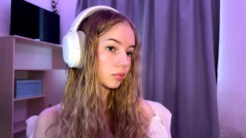 Evie online show from October 2025 10:16:02 AM