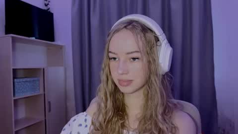 Evie online show from October 2025 11:56:02 AM