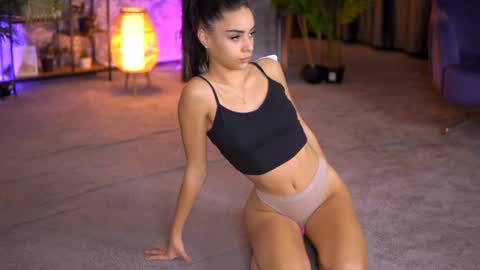 Snapshot of cherryselena chatting on December 2024 07:06:01 PM Selena online show from December 2024 07:06:01 PM
