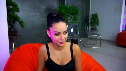 Snapshot of cherryselena chatting on September 2025 06:54:01 PM Selena online show from September 2025 06:54:01 PM