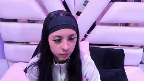 cherrysweetl_ online show from June 2026 01:02:01 PM