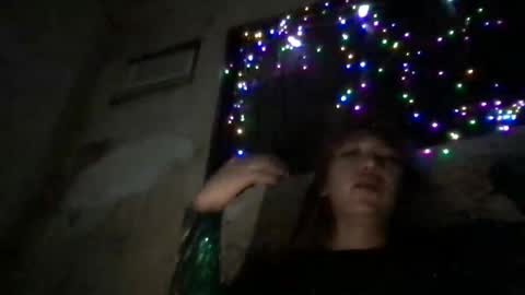Snapshot of chic_venus chatting on June 2026 05:48:01 PM chic_venus online show from June 2026 05:48:01 PM