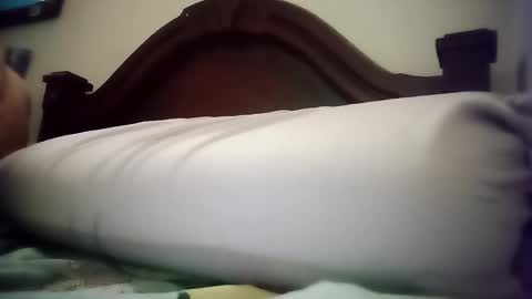 chicocolombi online show from December 2025 04:11:02 AM