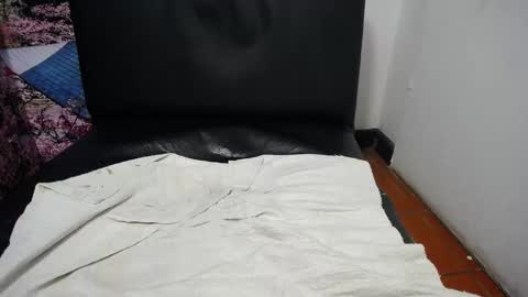 Chikys   online show from September 2025 05:01:02 PM