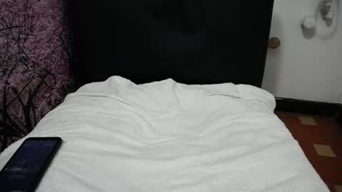 Chikys   online show from October 2025 03:07:02 PM