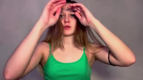 Sasha online show from December 2025 05:37:01 AM