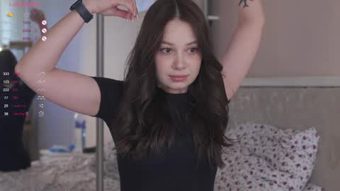 Snapshot of chillgirlll chatting on June 2026 05:42:01 AM Nicole online show from June 2026 05:42:01 AM