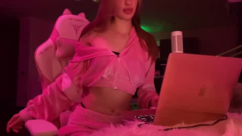 Goddess Vika - owner of all ur money online show from January 2025 05:21:01 PM