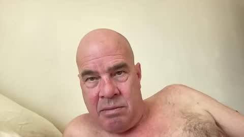 Snapshot of chillpuppy chatting on December 2025 06:26:01 PM chillpuppy online show from December 2025 06:26:01 PM