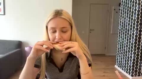Chanelle online show from July 2026 12:03:02 PM