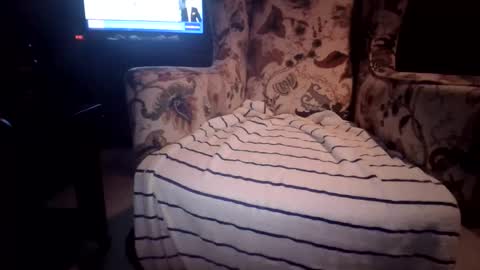 Snapshot of chippy70 chatting on November 2025 08:55:01 AM chippy70 online show from November 2025 08:55:01 AM