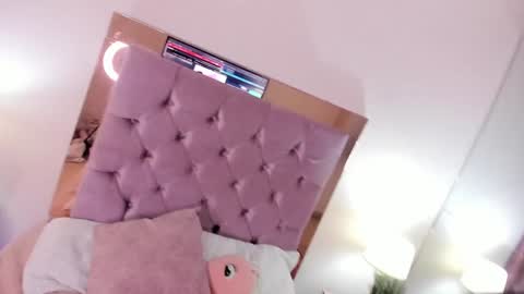 Chloe online show from January 2025 08:04:02 AM