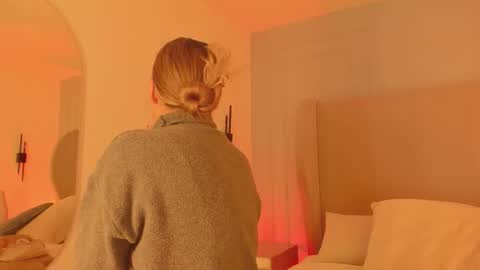 Chloe online show from March 2026 12:31:02 PM