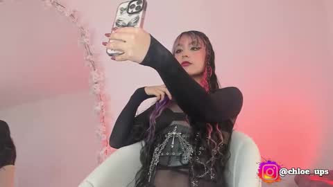 Chloe  online show from February 2026 04:33:01 AM