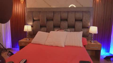 Chloe online show from January 2026 12:32:02 PM