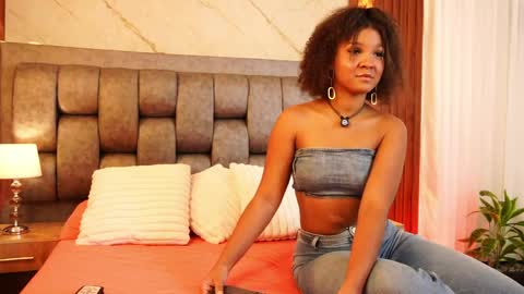 Chloe online show from March 2026 01:33:01 PM