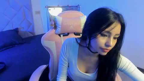 Snapshot of chloe_miller_7 chatting on February 2026 01:15:01 PM Chloe online show from February 2026 01:15:01 PM