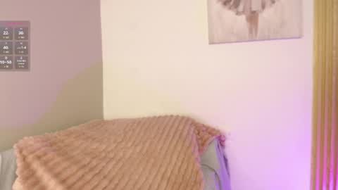 chloe_peach_ online show from April 2026 12:19:02 PM