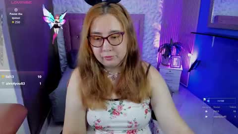 chloe_prg online show from November 2025 01:21:02 PM