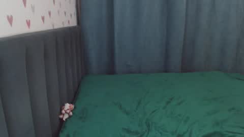 Snapshot of chloe_sunny chatting on October 2025 07:35:02 PM Chloe online show from October 2025 07:35:02 PM