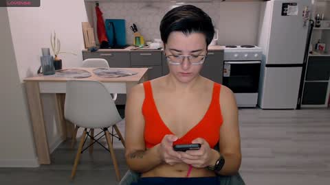 Snapshot of chloe_x_ chatting on December 2024 10:27:02 AM Eva and Sandra online show from December 2024 10:27:02 AM