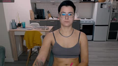 Snapshot of chloe_x_ chatting on December 2024 11:39:02 AM Eva and Sandra online show from December 2024 11:39:02 AM