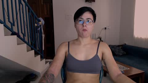 Snapshot of chloe_x_ chatting on January 2025 09:55:01 AM Eva and Sandra online show from January 2025 09:55:01 AM