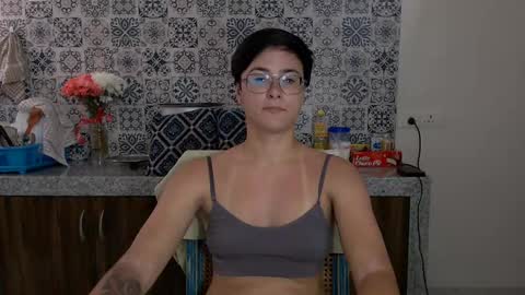 Snapshot of chloe_x_ chatting on February 2025 08:19:02 AM Eva and Sandra online show from February 2025 08:19:02 AM