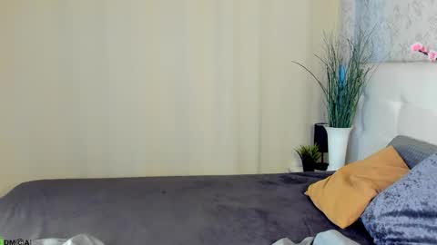 Chloe Deccker online show from June 2026 12:56:02 AM